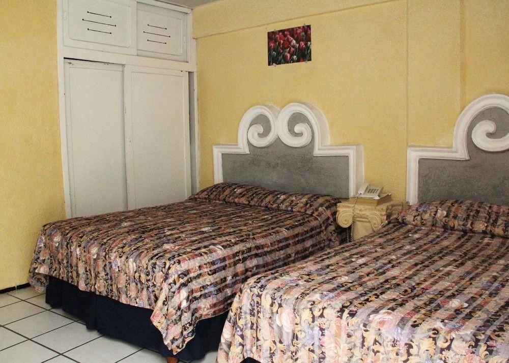 Hotel Suites Elia Noemi Merida Ngoại thất bức ảnh