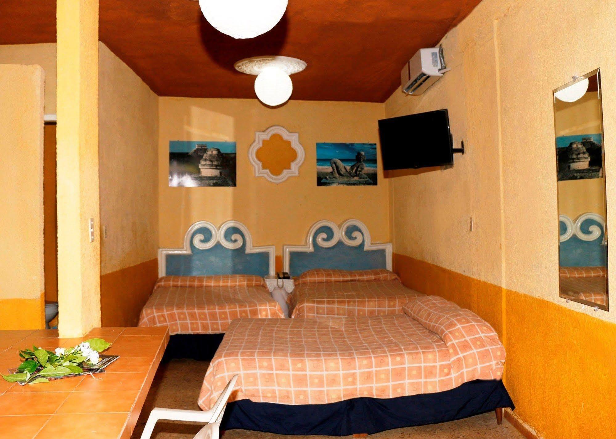 Hotel Suites Elia Noemi Merida Ngoại thất bức ảnh