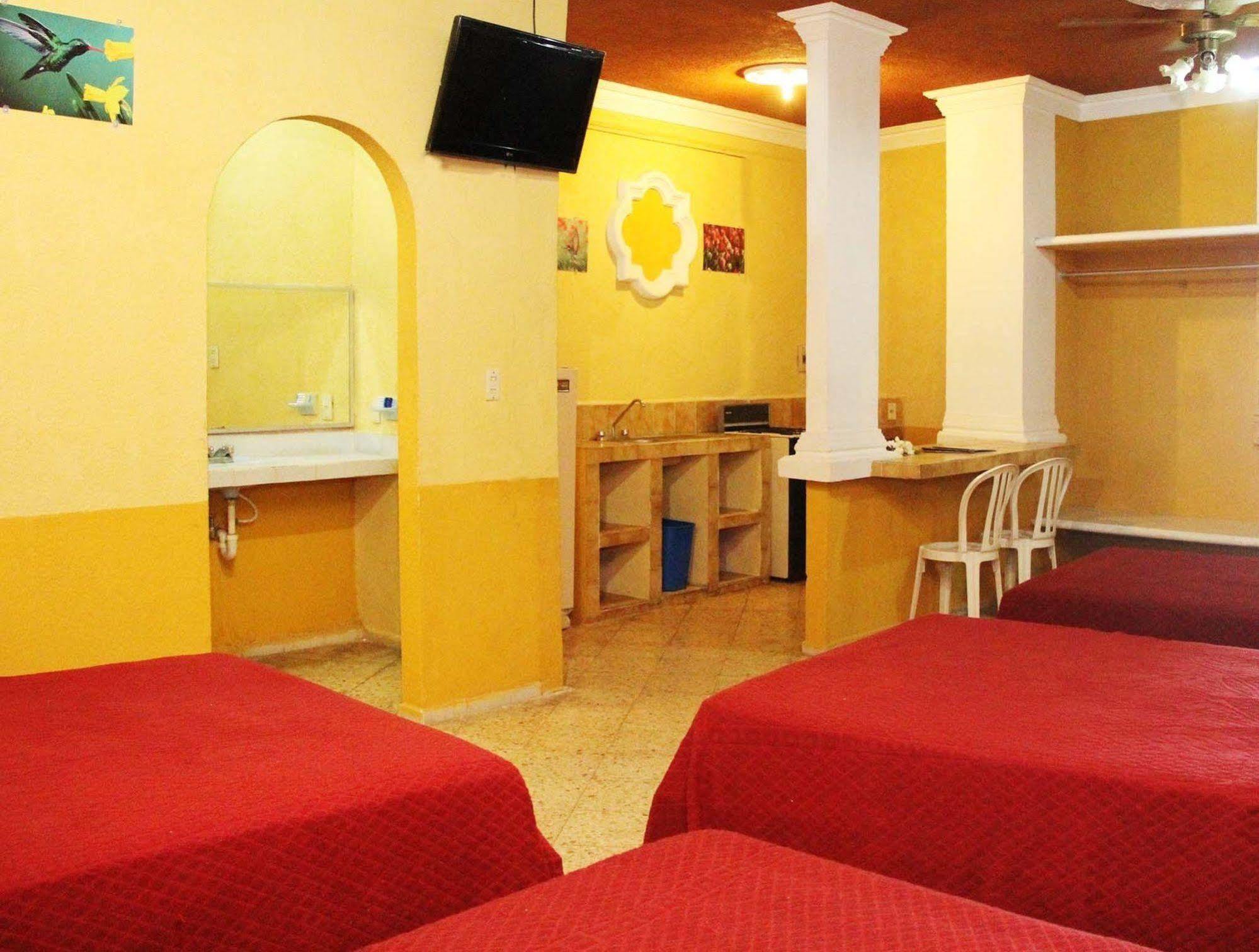 Hotel Suites Elia Noemi Merida Ngoại thất bức ảnh