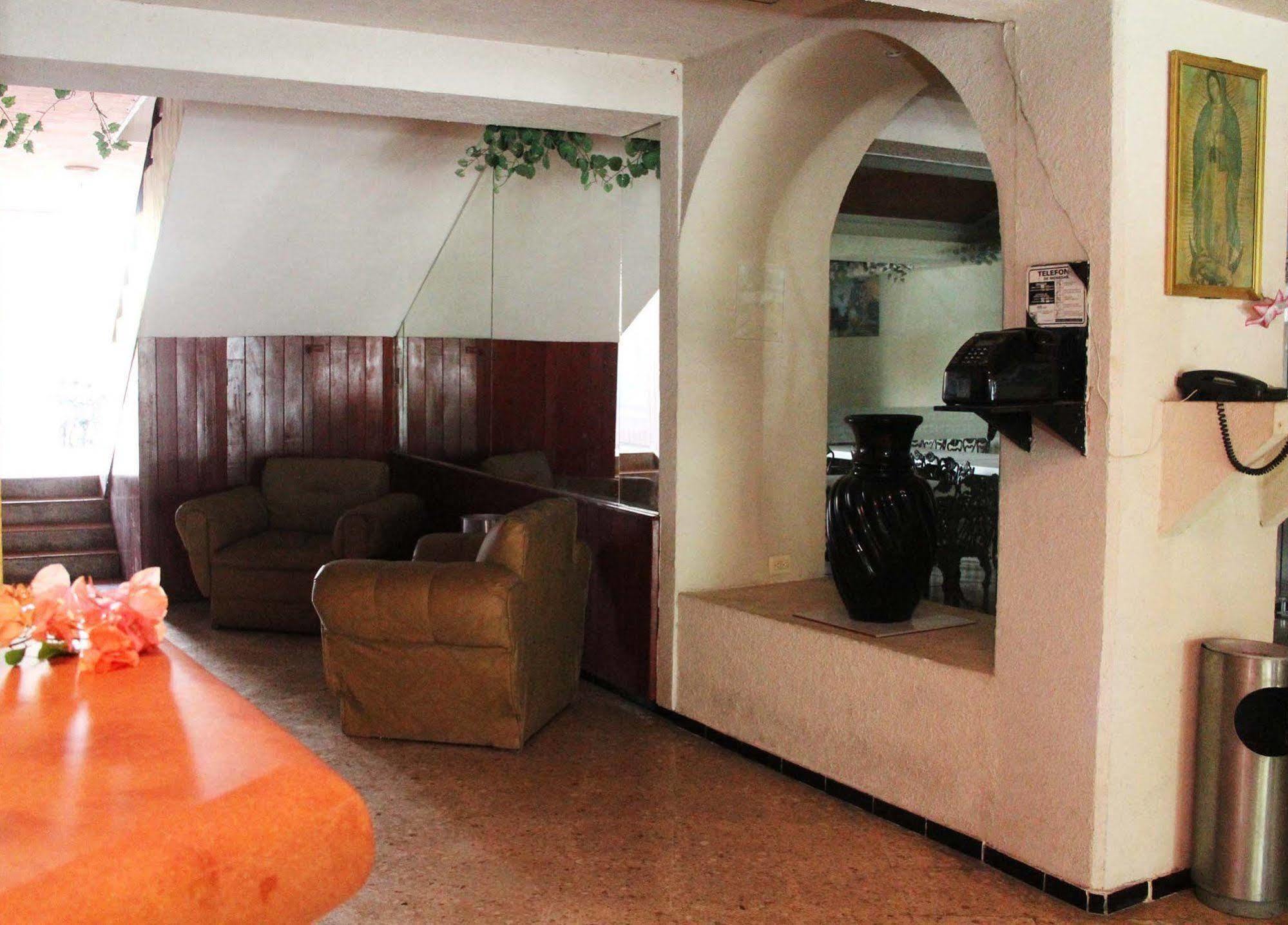 Hotel Suites Elia Noemi Merida Ngoại thất bức ảnh